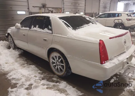 2008 Cadillac Dts 1Se z USA, uszkodzony, nr VIN 1G6KD579X8U143835